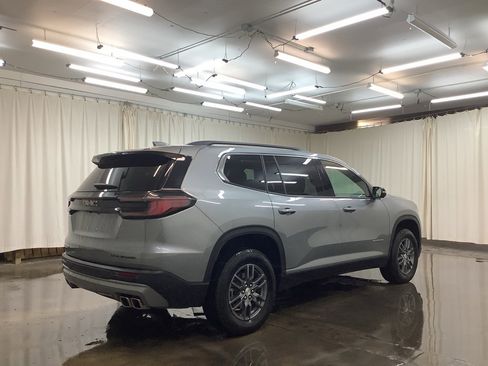 Used 2025 GMC Acadia Elevation image 6