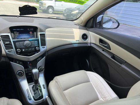 Used 2013 Chevrolet Cruze LTZ FWD image 16