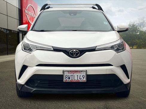 Used 2018 Toyota C-HR XLE image 11