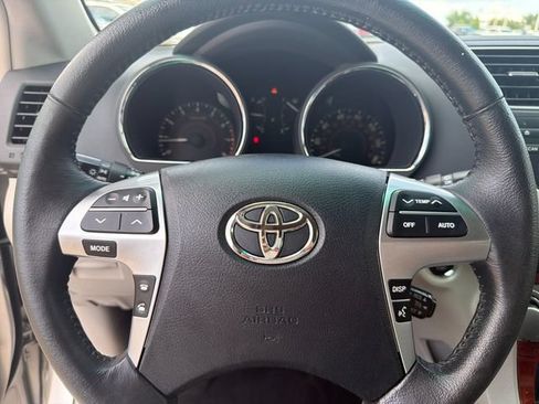 Used 2012 Toyota Highlander Limited FWD image 24