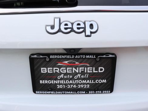 Used 2024 Jeep Compass Latitude AWD/4WD image 60