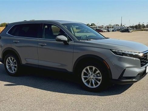 Used 2025 Honda CR-V EX image 2