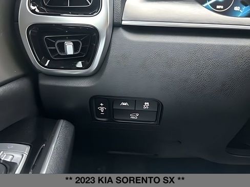 Used 2023 Kia Sorento SX FWD image 30