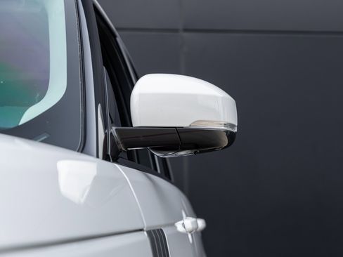 Used 2021 Land Rover Range Rover Westminster Edition image 13