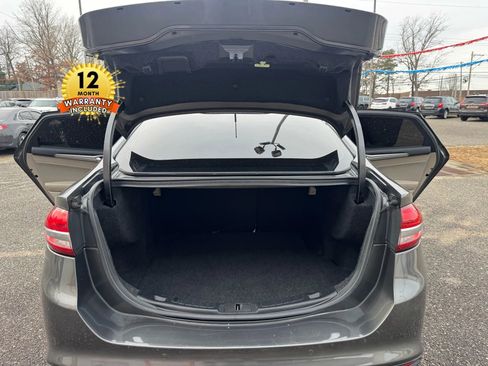 Used 2017 Ford Fusion SE image 15