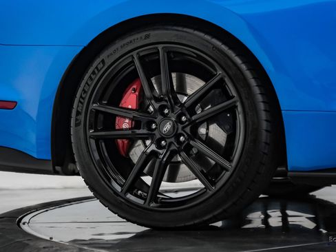 Used 2022 Ford Mustang Shelby GT500 w/ Technology Package RWD image 89