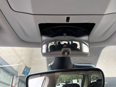 Used 2024 Chrysler Voyager LX FWD image 20
