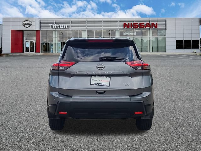 Used 2024 Nissan Rogue SV w/ SV Premium Package FWD image 6