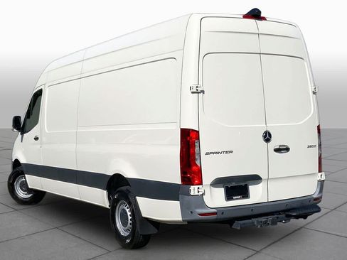 Used 2022 Mercedes-Benz Sprinter 2500 image 12