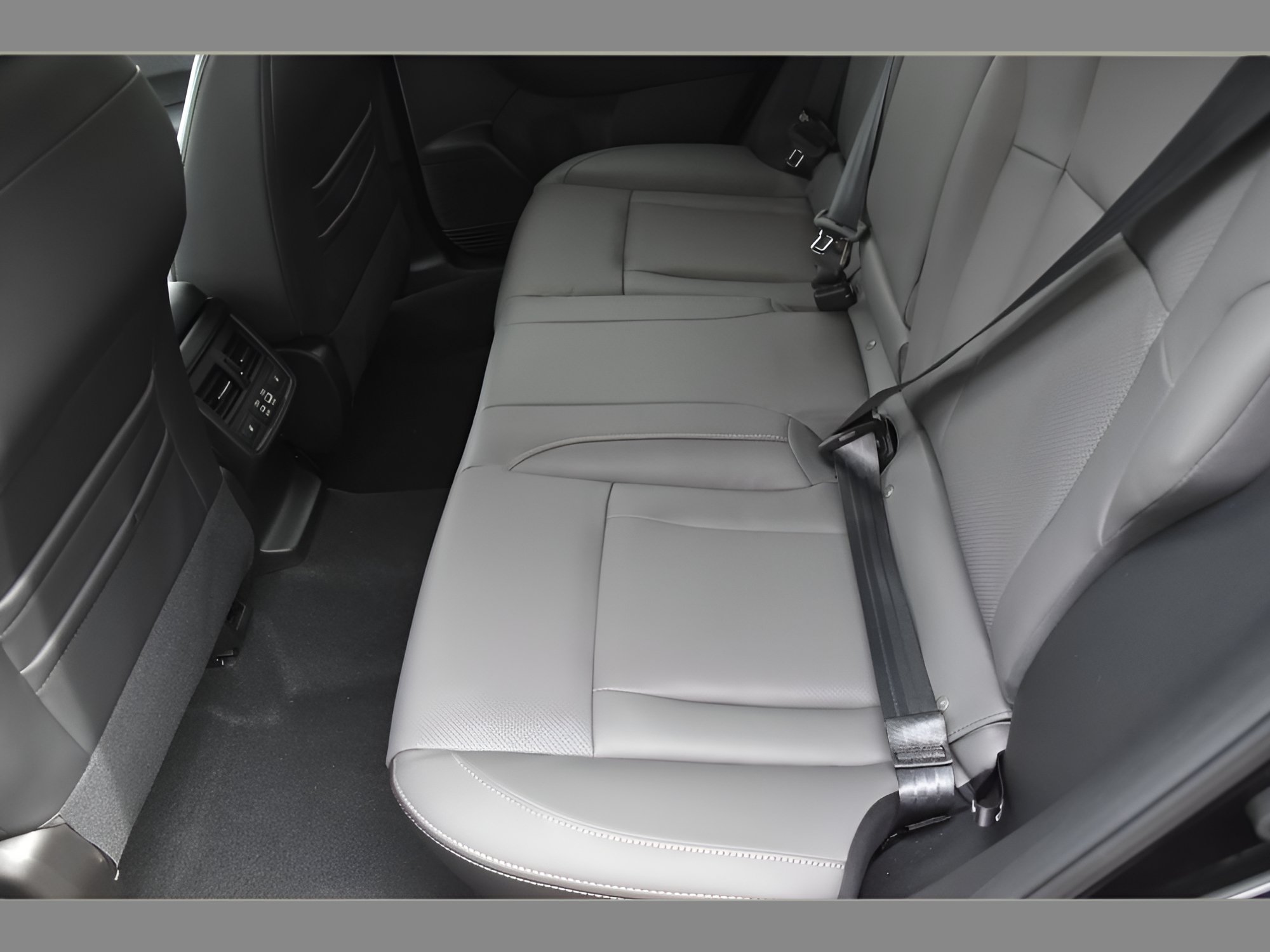 Used 2026 Subaru Outback Limited w/ Premium/Limited Plus Package AWD/4WD image 14