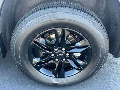 Used 2023 Chevrolet Traverse LS w/ Midnight/Sport Edition AWD/4WD image 25