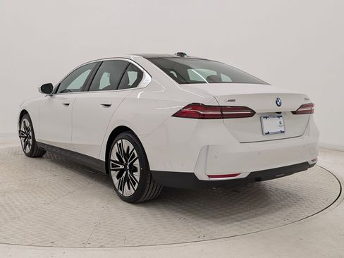 New 2026 BMW 530i xDrive w/ Premium Package AWD/4WD image 3