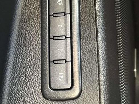 Used 2020 Chevrolet Tahoe LT RWD image 25