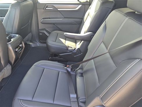 New 2026 GMC Acadia Elevation image 10