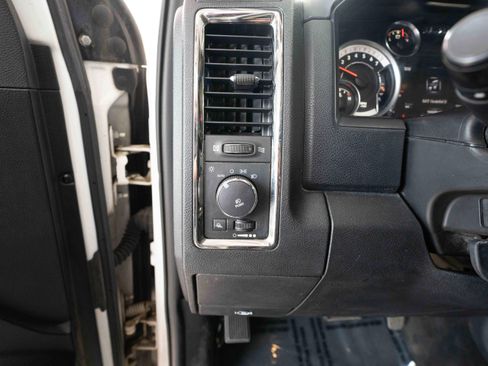 Used 2014 RAM 1500 Sport w/ Sport Premium Group AWD/4WD image 11