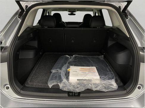 New 2025 Volkswagen Tiguan SE image 5