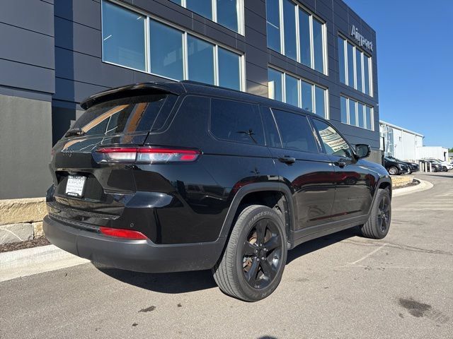 Used 2024 Jeep Grand Cherokee L Altitude AWD/4WD image 3