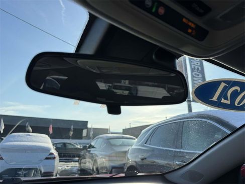 Used 2021 Chevrolet Malibu RS image 29