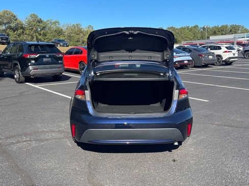 Used 2022 Toyota Corolla LE image 16