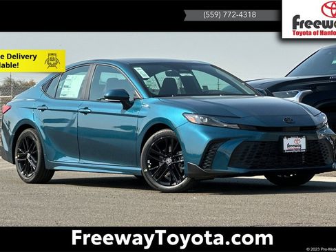 New 2025 Toyota Camry SE image 1