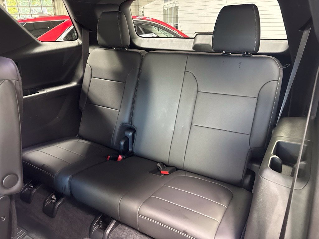 Used 2023 Chevrolet Traverse LT w/ LT Premium Package AWD/4WD image 46