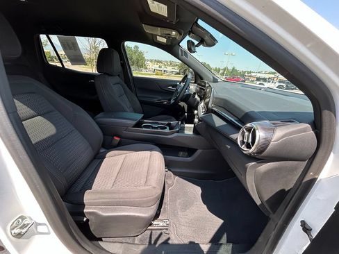 Used 2025 Chevrolet Equinox LT w/ Safety and Technology Package FWD image 32