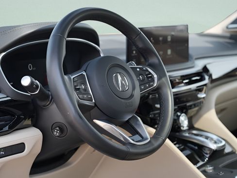Used 2025 Acura MDX SH-AWD w/ Technology Package image 32