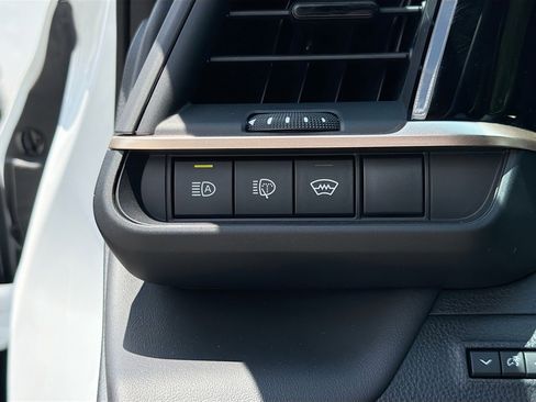 Used 2025 Toyota Crown Signia w/ Advanced Technology Package AWD/4WD image 34