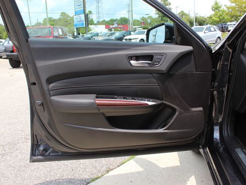 Used 2015 Acura TLX V6 w/ Technology Package FWD image 10