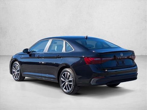 New 2025 Volkswagen Jetta SE image 9