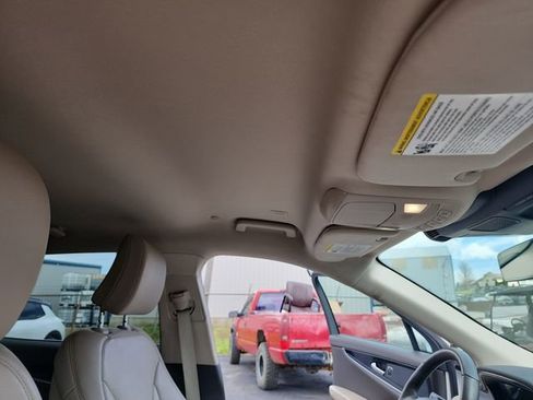 Used 2023 Lincoln Nautilus FWD image 17