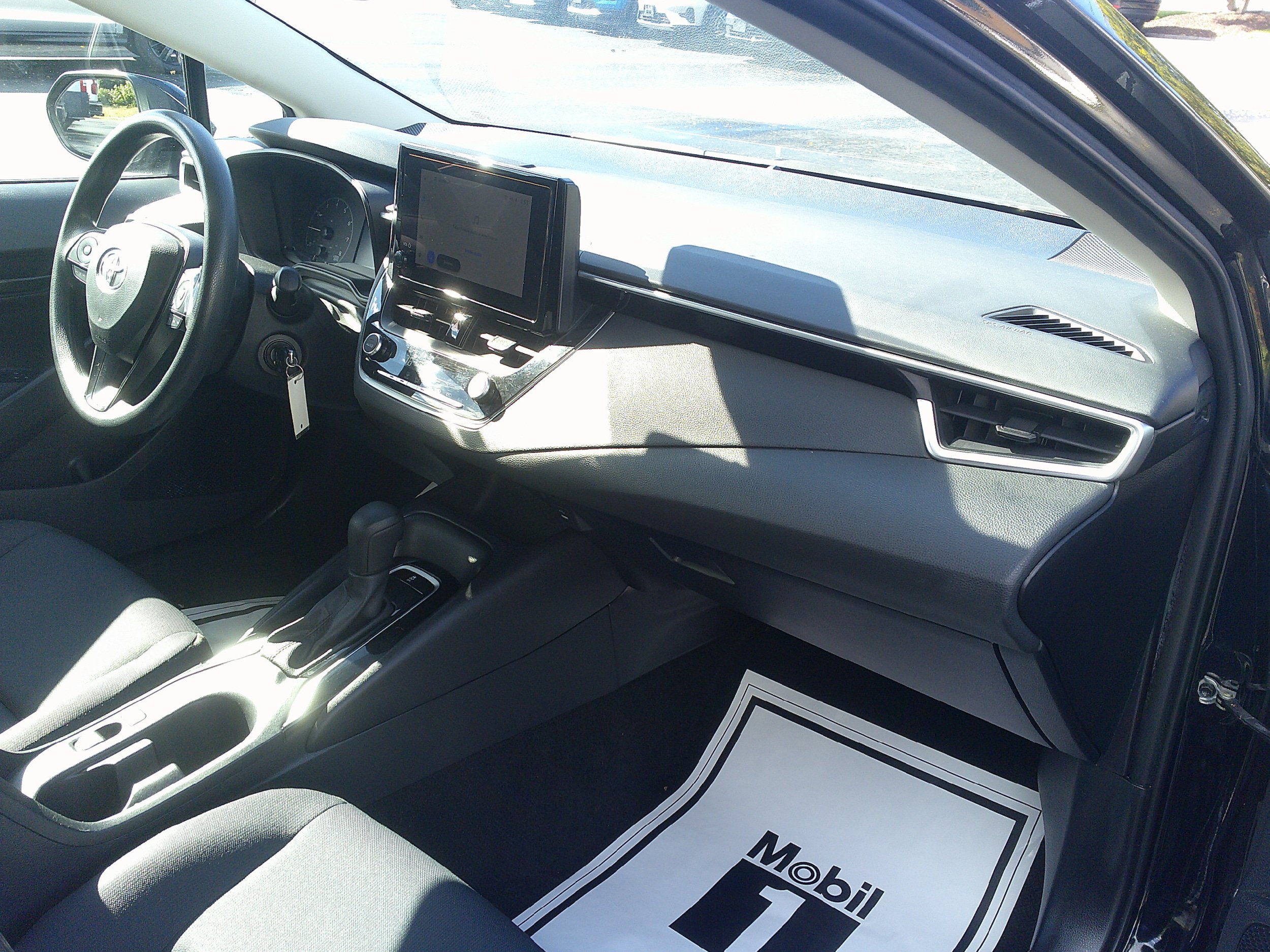 Used 2024 Toyota Corolla LE FWD image 25