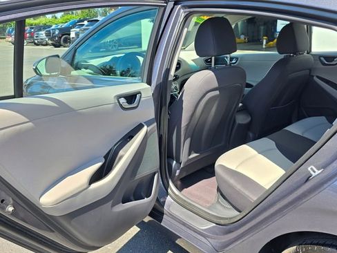 Used 2019 Hyundai Ioniq SEL FWD image 16