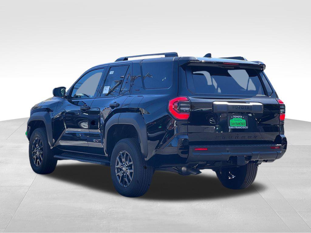 New 2026 Toyota 4Runner SR5 AWD/4WD image 3