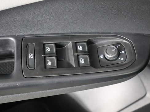 Used 2023 Volkswagen Taos SE FWD image 20