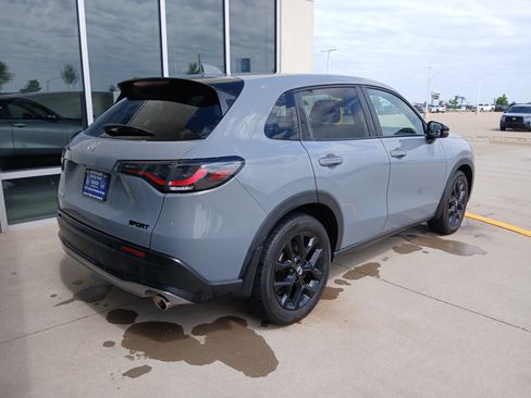 Used 2024 Honda HR-V Sport image 7