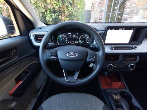 Used 2023 Ford Maverick XLT image 46