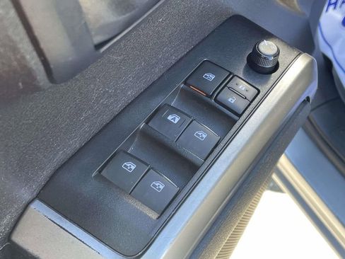 Used 2020 Toyota Tacoma SR5 image 14