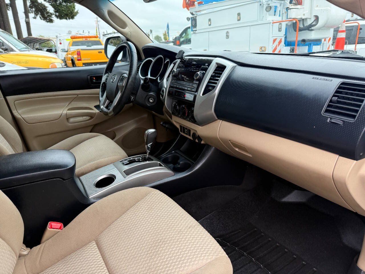 Used 2012 Toyota Tacoma 4x4 Double Cab w/ SR5 Pkg image 17