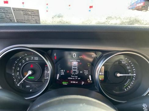 Used 2023 Jeep Wrangler Unlimited image 23