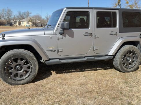 Used 2014 Jeep Wrangler Unlimited Sahara w/ Max Tow Package image 3