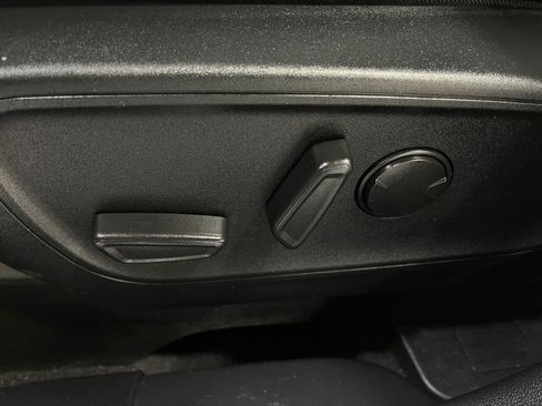 Used 2022 Ford Escape SEL w/ Technology Package image 17