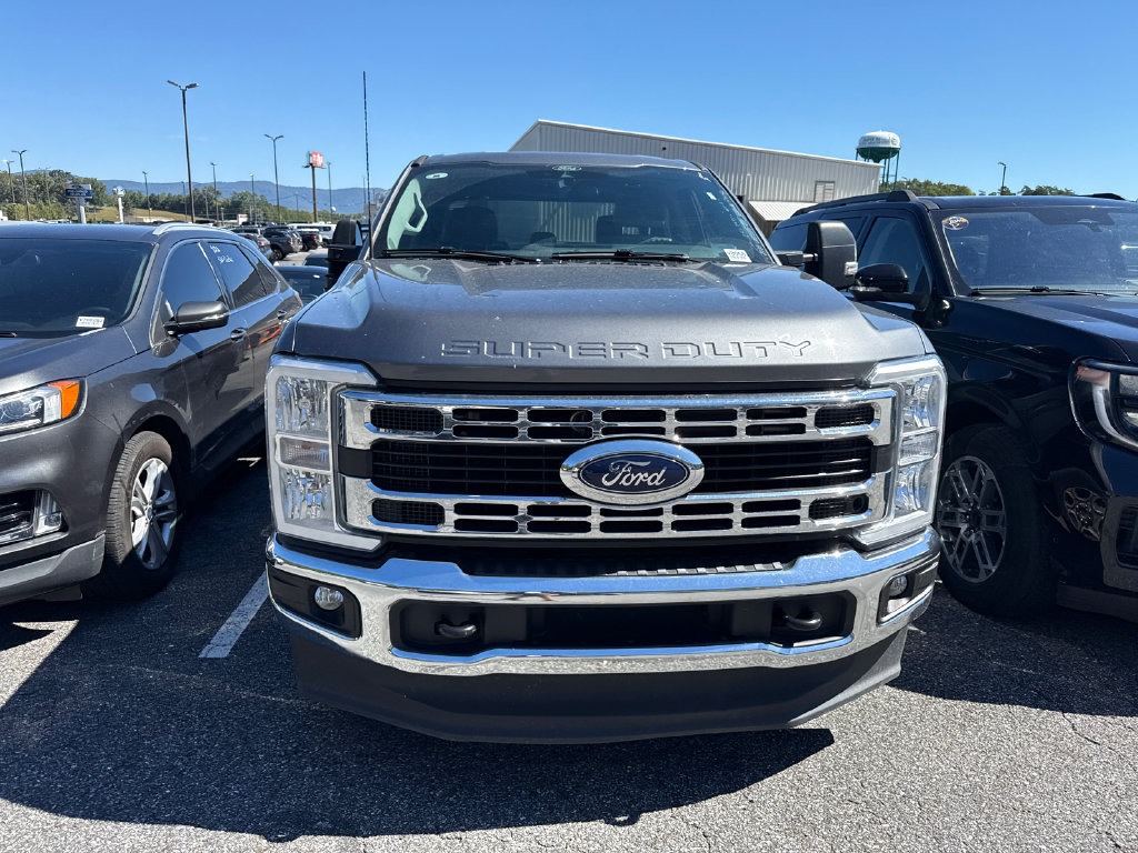 Used 2025 Ford F250 XLT AWD/4WD image 5