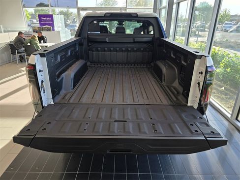 New 2025 GMC Sierra EV Denali image 24