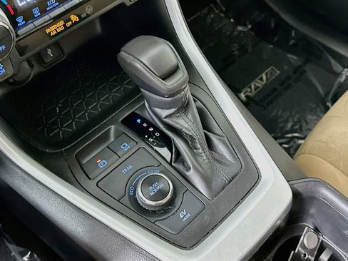 Certified 2022 Toyota RAV4 XLE AWD/4WD image 17