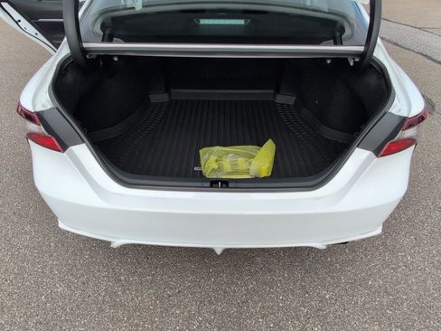 Used 2023 Toyota Camry SE image 13