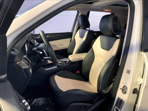 Used 2019 Mercedes-Benz GLE 43 AMG 4MATIC image 5