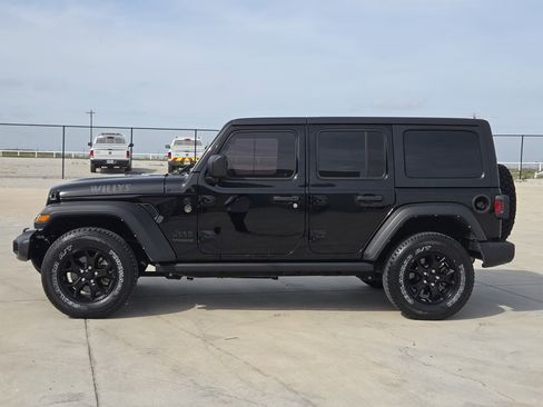 Used 2022 Jeep Wrangler Unlimited Sport AWD/4WD image 5