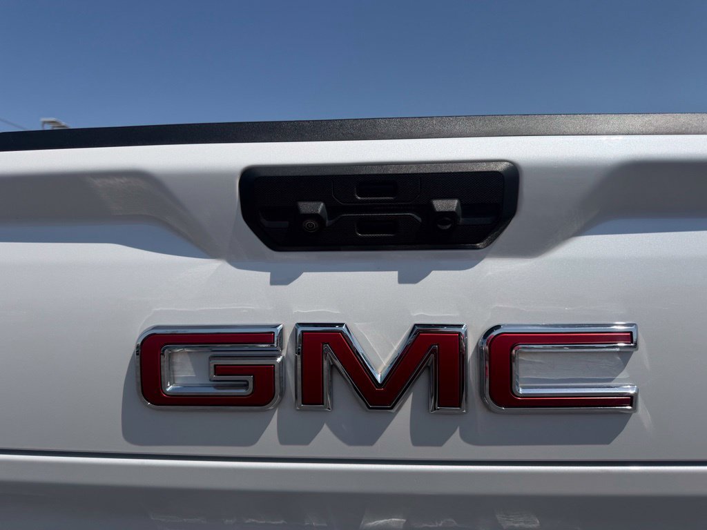 Used 2023 GMC Sierra 1500 Denali w/ Technology Package AWD/4WD image 17