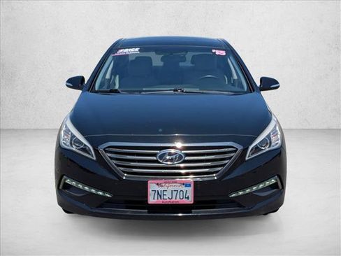 Used 2015 Hyundai Sonata Limited w/ Option Group 05 FWD image 2